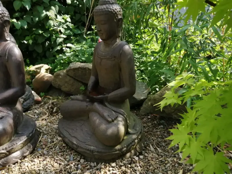 Artikelbild 2 des Artikels “Sitzender Buddha, Steinguss, 80cm Höhe, , Antik Finish “